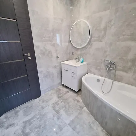 Ines Apartament Ostrow Wielkopolski Exterior photo