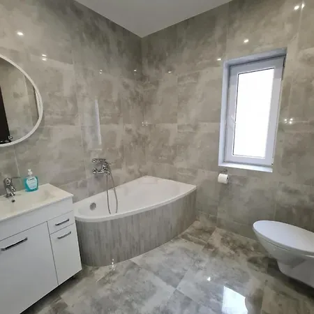 Ines Apartament Ostrow Wielkopolski Exterior photo